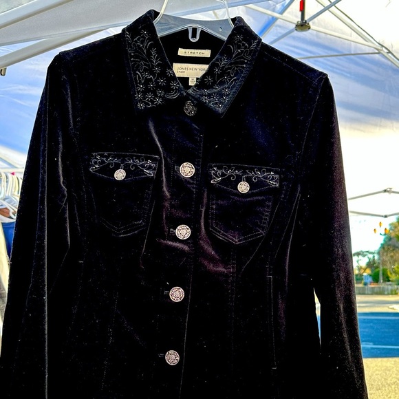 jones NY Velvet Jacket color is Black NWT - Picture 1 of 8